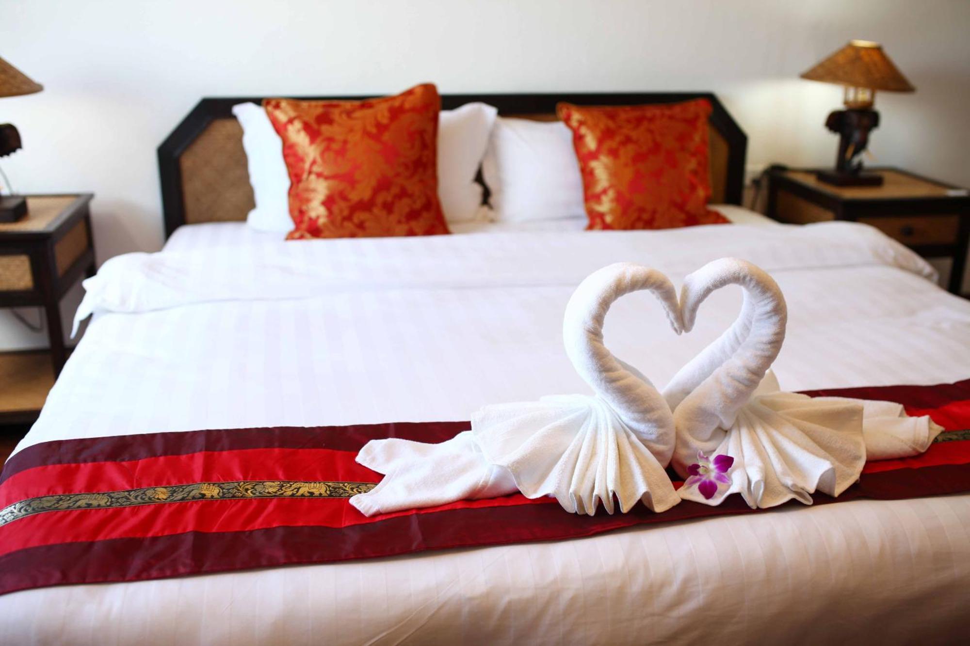Hotel Jade Tower à Chiang Mai Extérieur photo