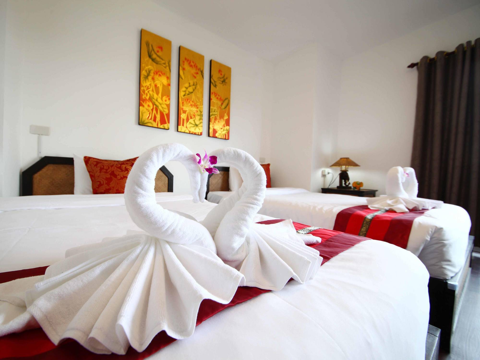Hotel Jade Tower à Chiang Mai Extérieur photo